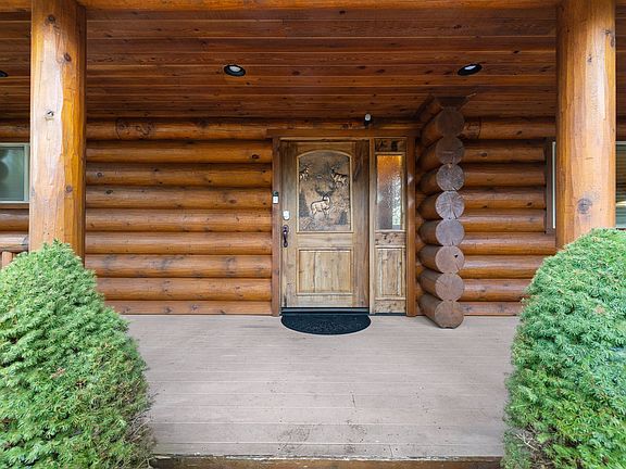3rd image of 171 E Country Club Dr W