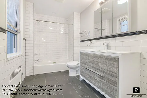 Rented by R New York | media 30