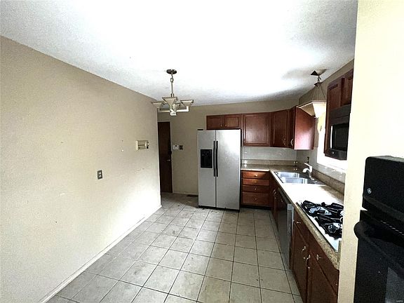 5th image of 11587 Esperanza Dr