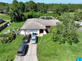 1933 Raintree Ave SE, Palm Bay, FL 32909