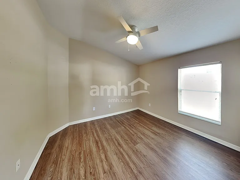 2305 Lawrence Hall St — Photo 17