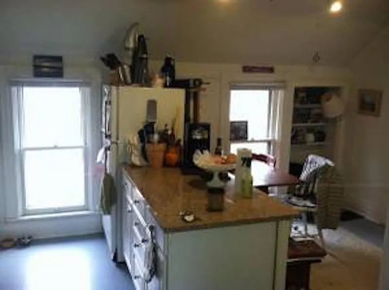 Building Photo - 454 S 1st St #3