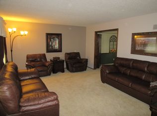 550 Millstone Dr, Lawrence, KS 66049