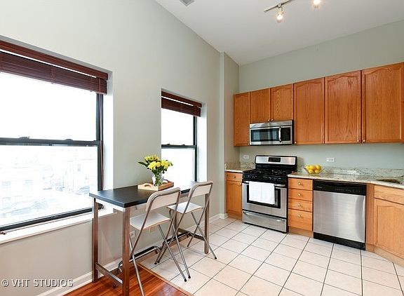 3rd image of 4849 N Ravenswood Ave APT 3N