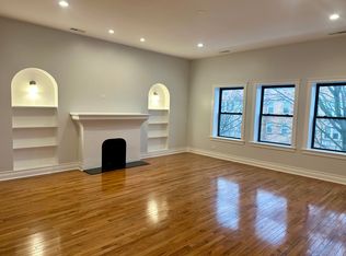 2308 W Farwell Ave APT 3E, Chicago, IL 60645