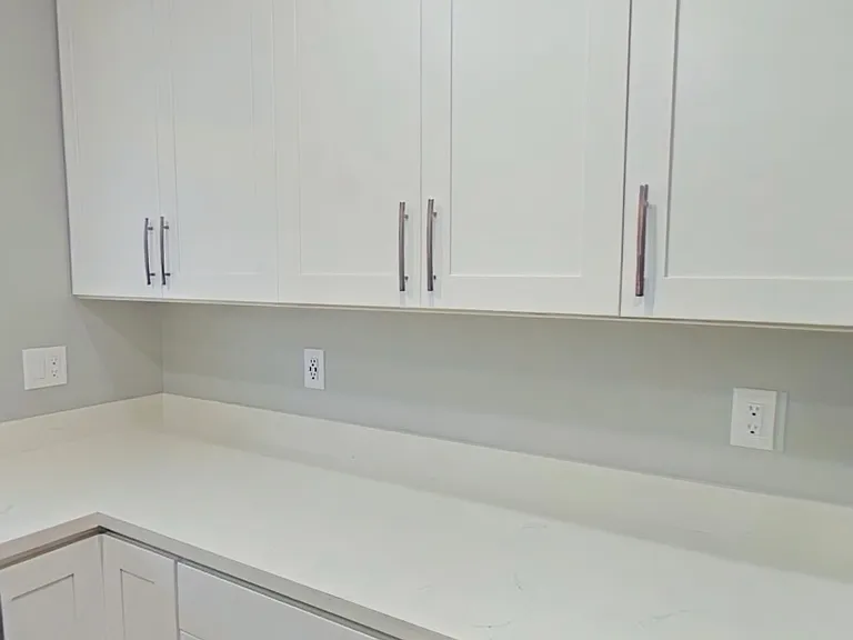 230 Waverley St #4 — Photo 9
