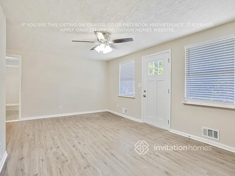 6265 Lakeview Dr — Photo 3