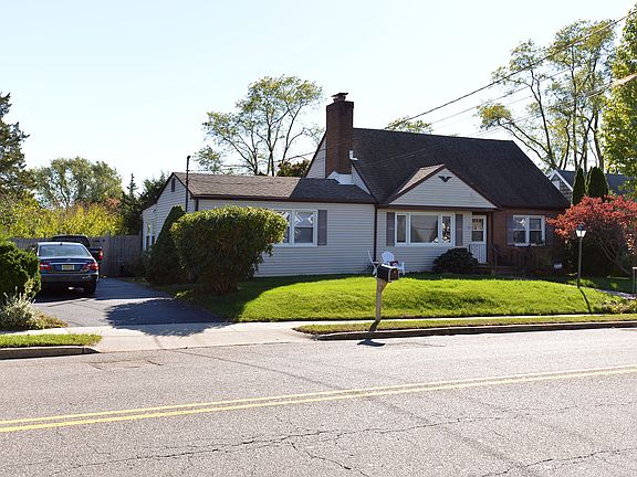 Located minutes to the beach