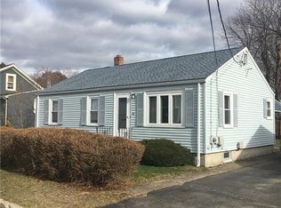 81 Kenmore St, Pawtucket, RI 02861