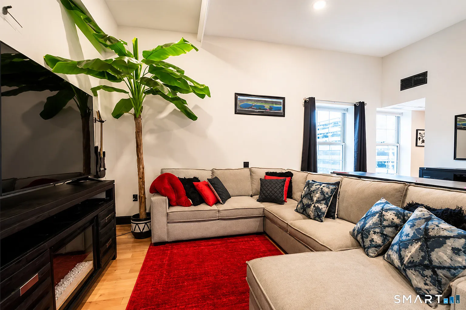 1 bed, 1.0 bath, 642 sqft, $1,800 — Photo 4