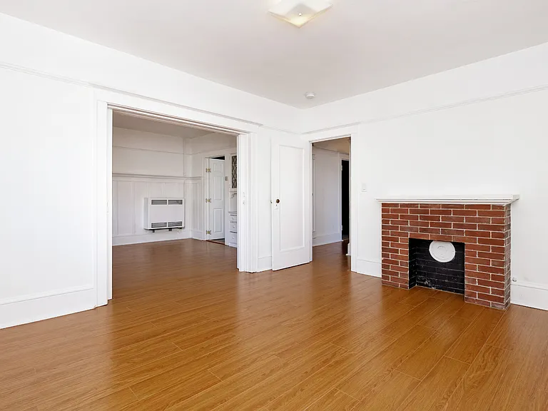 2133 & 2139 Grant Street — Photo 14