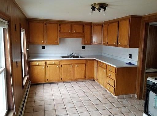 3rd image of 51 Blossom St