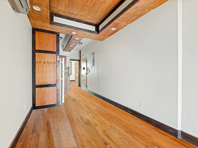 1287 Greene Ave #3R — Photo 2