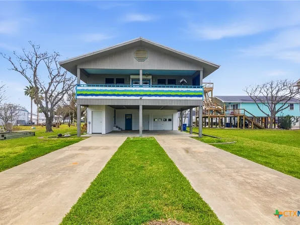 115 W Adams Ave, Port O Connor, TX 77982