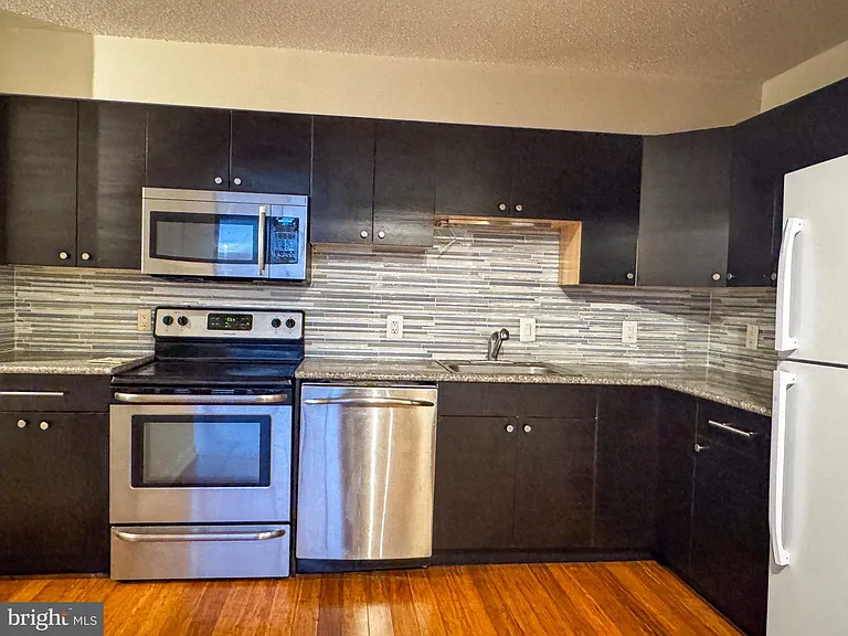 2141 P St NW #705 — Photo 3
