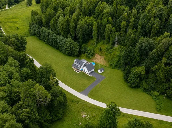 1560 Stamper Branch Rd, Campton, KY 41301