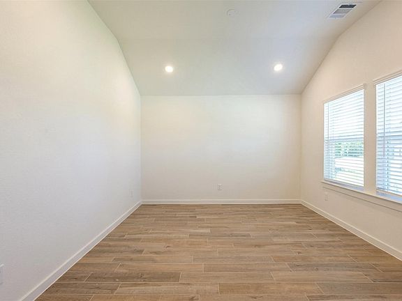 4th image of 8331 Amethyst Valley Ln