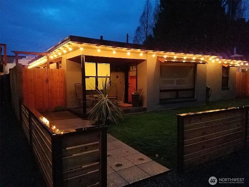 2nd image of 14637 8th Avenue SW