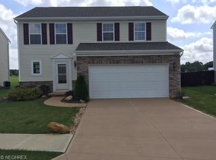 9052 Stonegate Cir, North Ridgeville, OH 44039