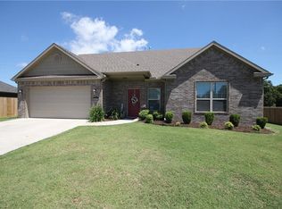 819 Pennington St, Lowell, AR 72745