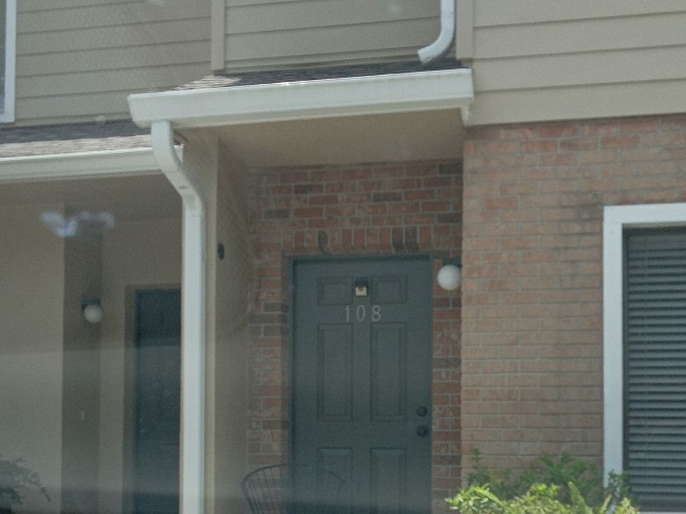 1st image of 108 Sandlewood Trl #5