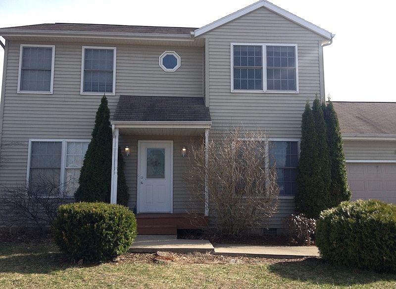 1st image of 1224 E Marigold Dr