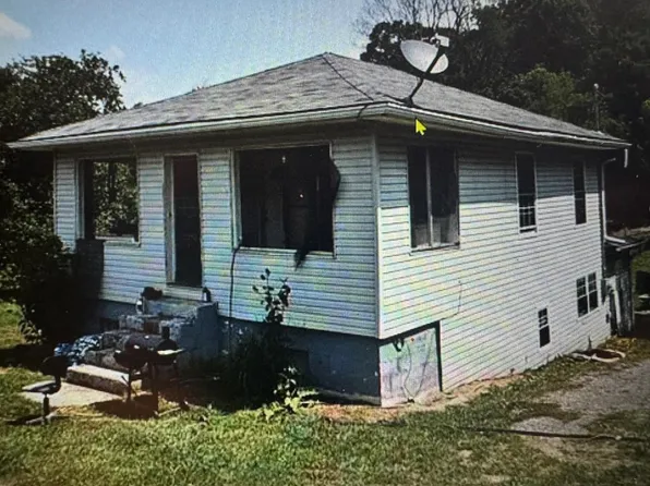 223 Delargy Ln, Hinton, WV 25951