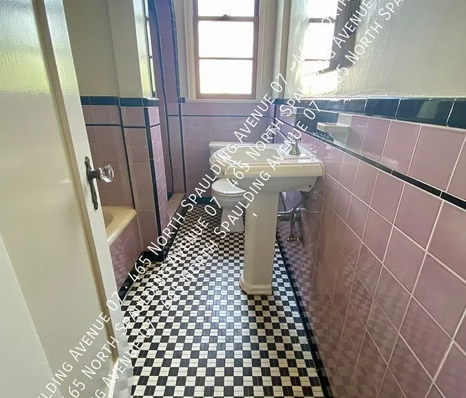 465 N Spaulding Ave #7 — Photo 31