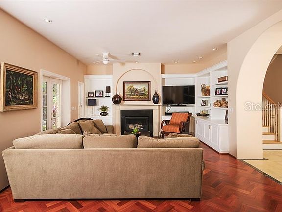 5th image of 1053 Citrus Ave