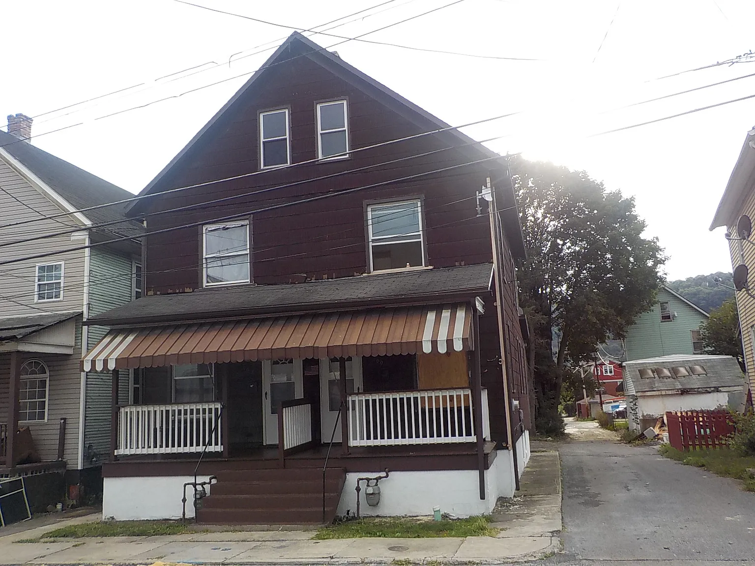 2 bed, 1100 sqft, $695 — Photo 1