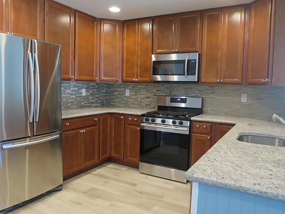2nd image of 47 Mount Kilimanjaro Ln