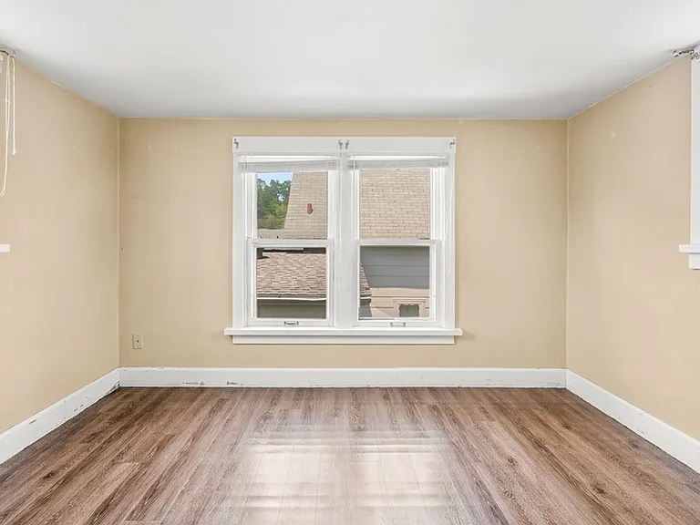 1421 Tremont St — Photo 12
