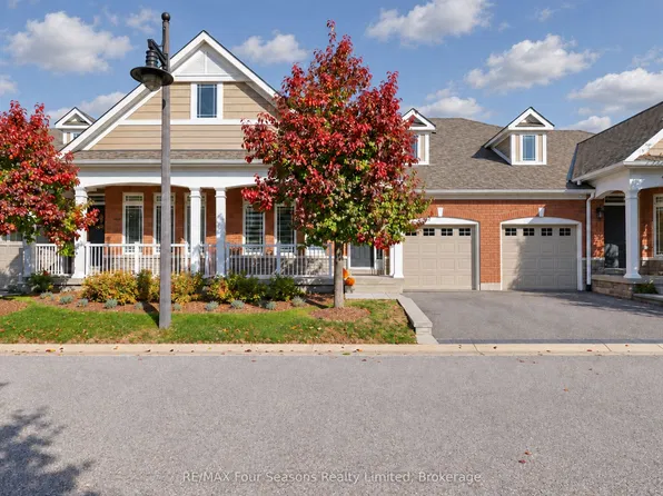 15 Waterside Ln #8, Collingwood, ON L9Y 0E8