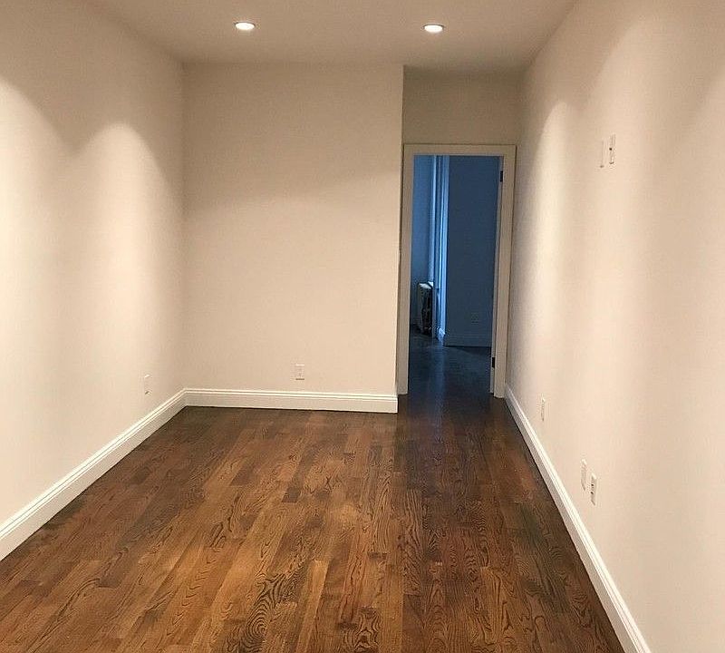 2nd image of 4617 30th Ave APT 2R