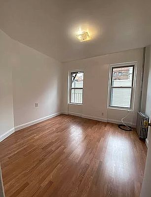 5th image of 540 W 47th St APT 9