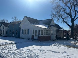 747 1st Ave, Clinton, IA 52732