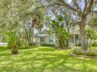 415 Sioux Blvd, Oak Hill, FL 32759