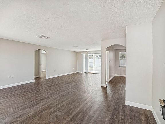 4th image of 10110 Brandywine Ln