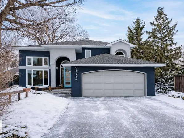 9324 95th St NW, Edmonton, AB T6C 3X2