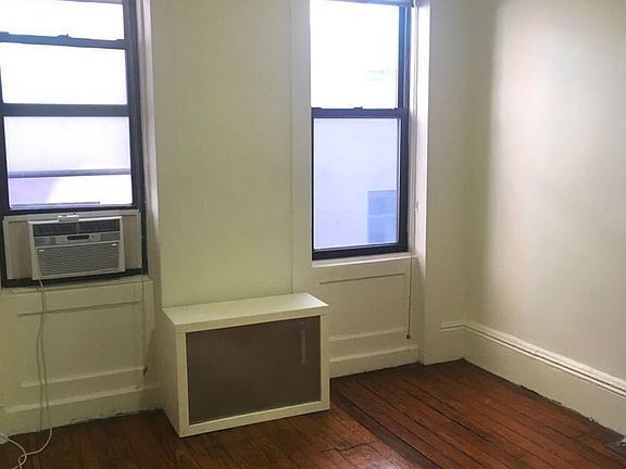 5th image of 248 Mulberry St APT 4
