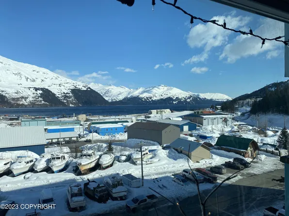 100 Kenai St #611, Valdez, AK 99686