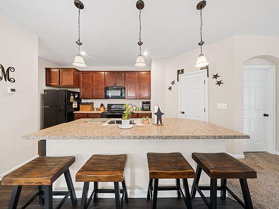 3rd image of 1704 Braeburn Ct