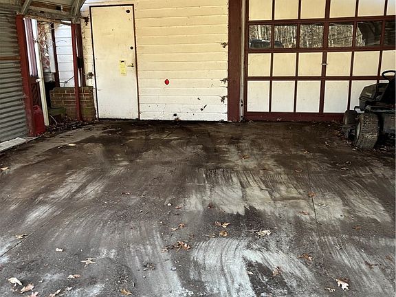 4th image of 859 N Jewell Rd