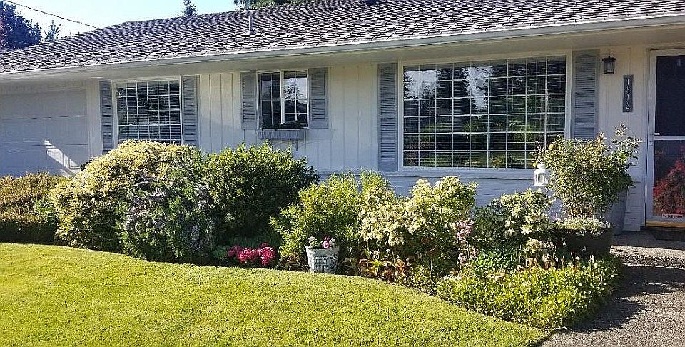 2nd image of 1812 NW 200th St