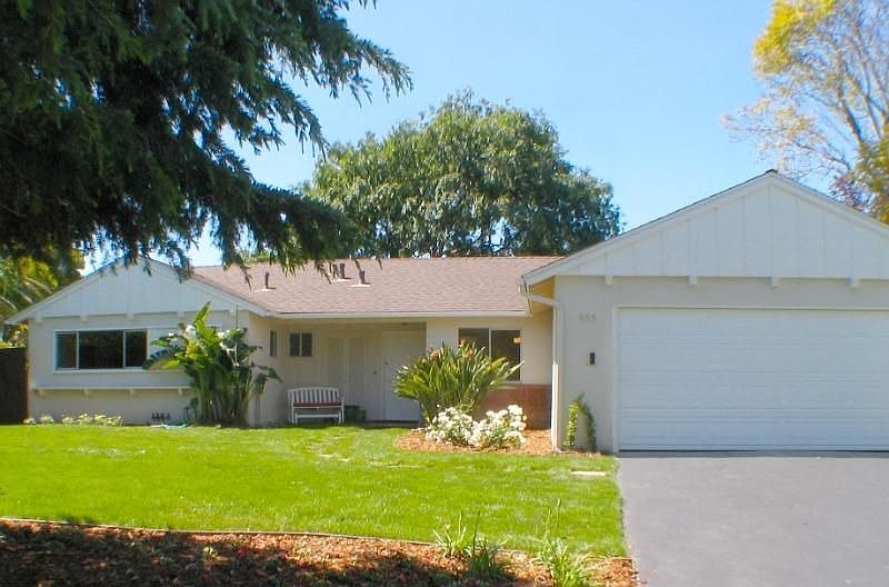 1st image of 595 Los Feliz Dr