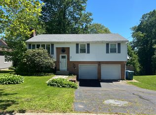 279 Russo Dr, Hamden, CT 06518