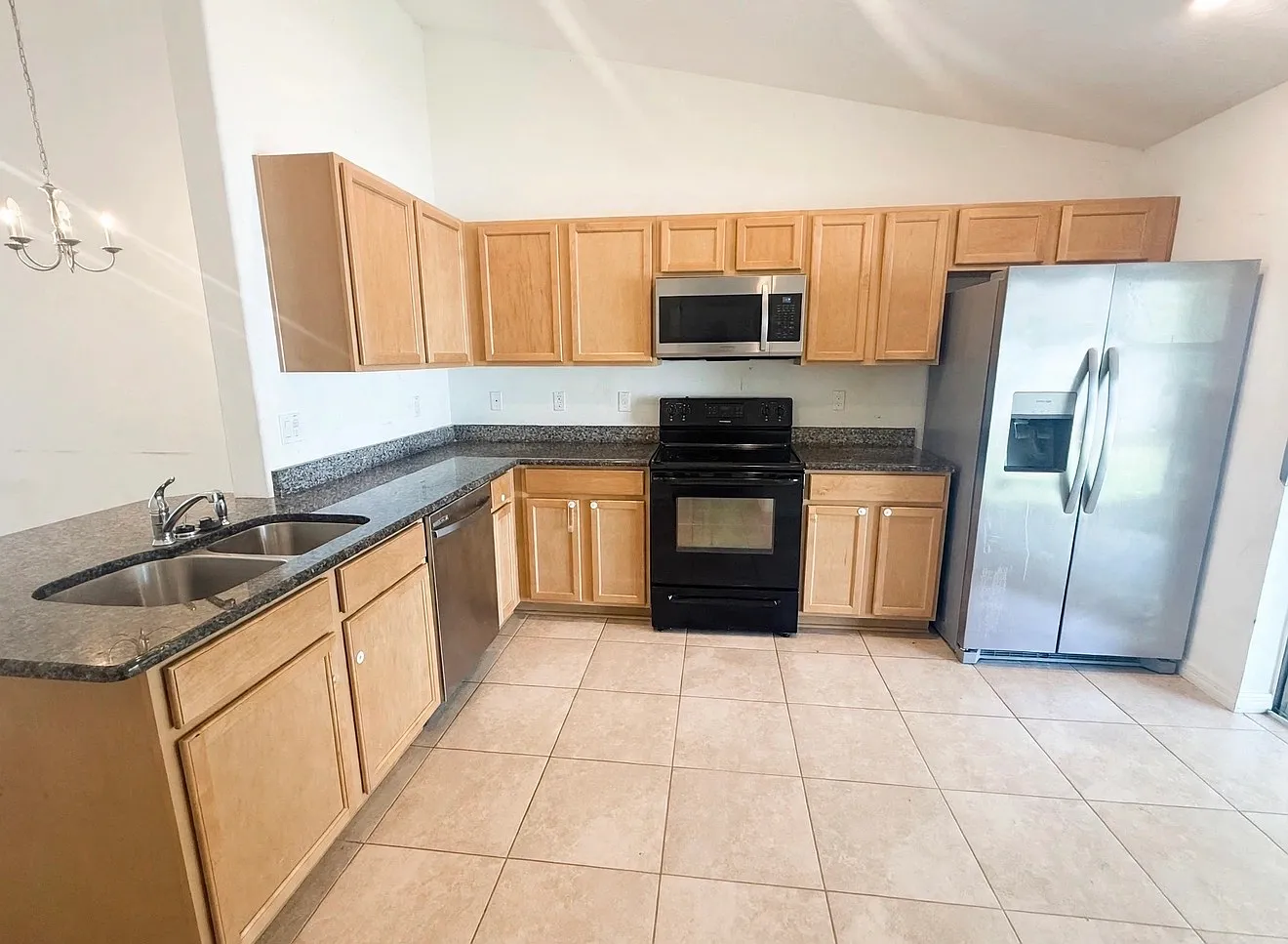 4 bed, 1535 sqft, $1,795 — Photo 4