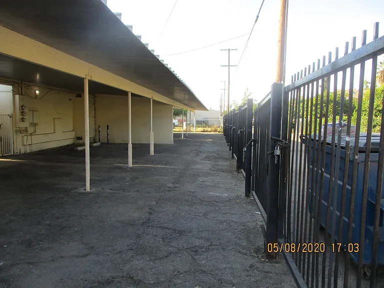 222 N Effie St — Photo 10
