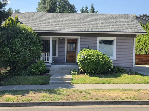 1517 Columbia St, Hood River, OR 97031