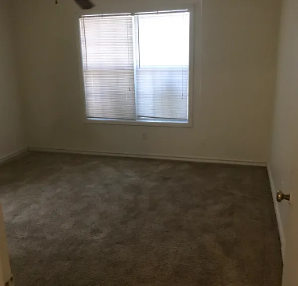 1402 Martin Luther King St — Photo 18